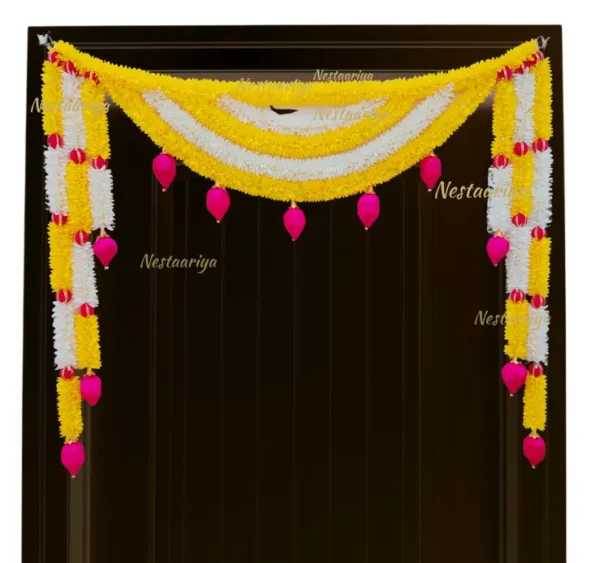 Nestaariya Layered Gajra Toran with white-yellow gajra and pink lotus buds – handmade festive door bandanwar